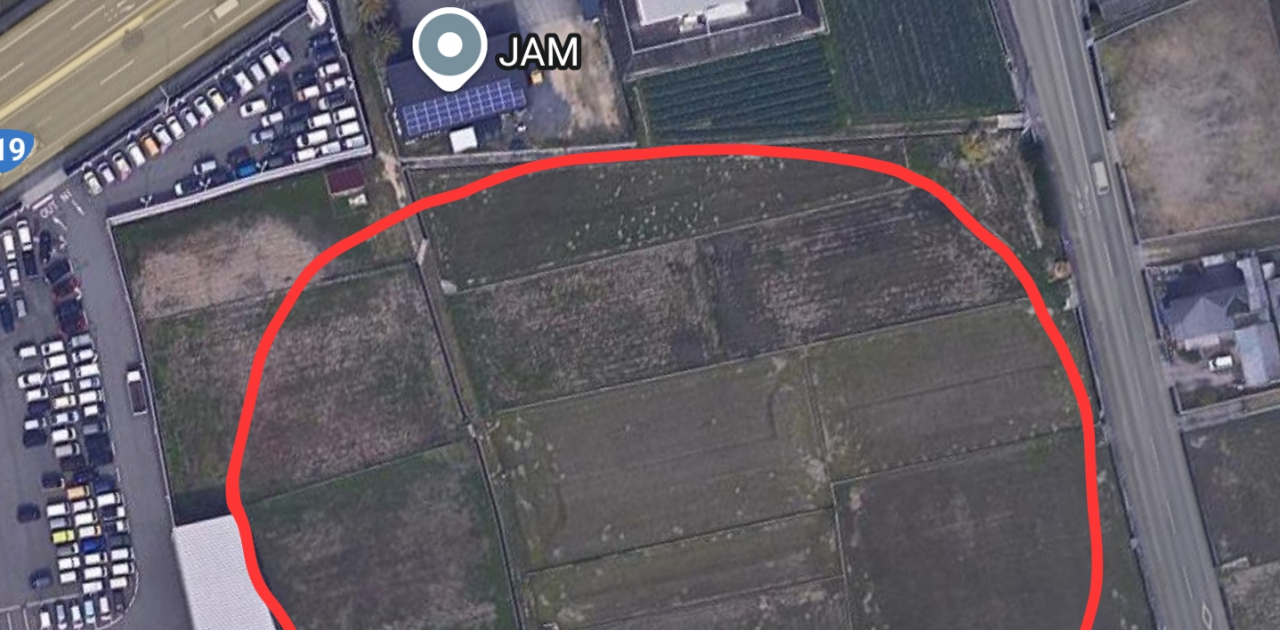 ローソン丸亀飯野町東分の南側が更地になりましたが、何が出来るのでしょうか？
造成された土地を見るに分譲地ではなさそうです。
