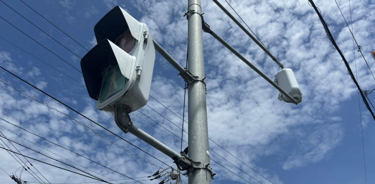 信号機の電気代は誰が払ってるの？