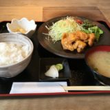 丸亀青果市場内にあるまるがめ すみ屋のとりチリマヨ定食画像