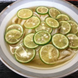 丸亀市飯野町にある、純手打ちうどんよしやの季節メニュー、すだちひやひや画像
