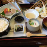 10月3日(火)よりランチ営業を始めたうまか房丸亀店の1日限定10食!!日替わり刺身天ぷら定食(1000円税込)の画像