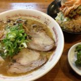 綾歌郡宇多津町にあるラーメン ジャイアンの、売り切れ御免!がっつりC定食(ラーメン・キムチチャーハン・漬物)の画像