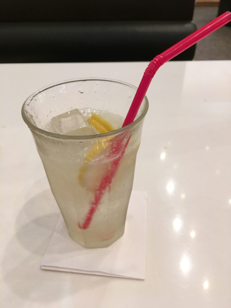 丸亀市土器町にあるDEAR丸亀店の、生レモンスカッシュの画像