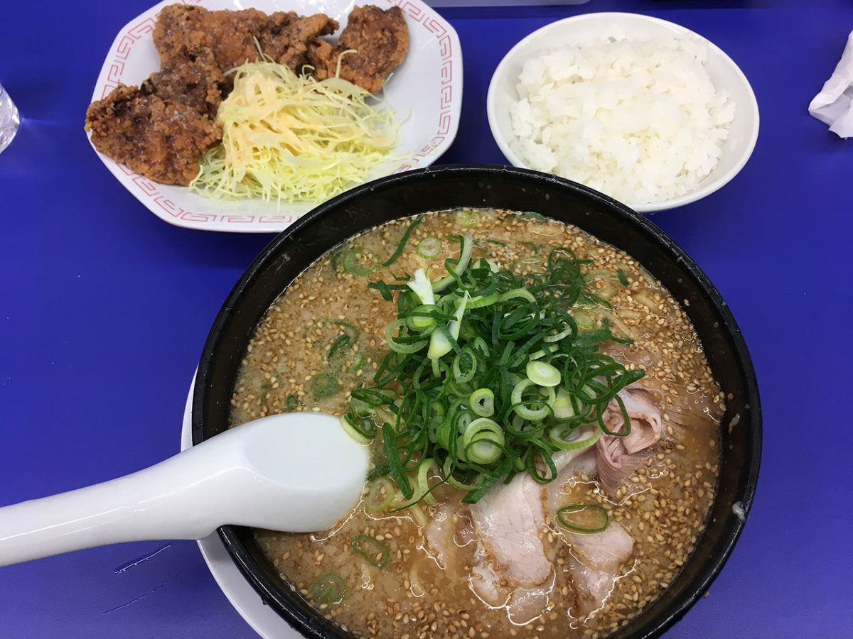「来来亭 丸亀店」の、カリッと美味しい『牛レバーの唐揚げ定食』