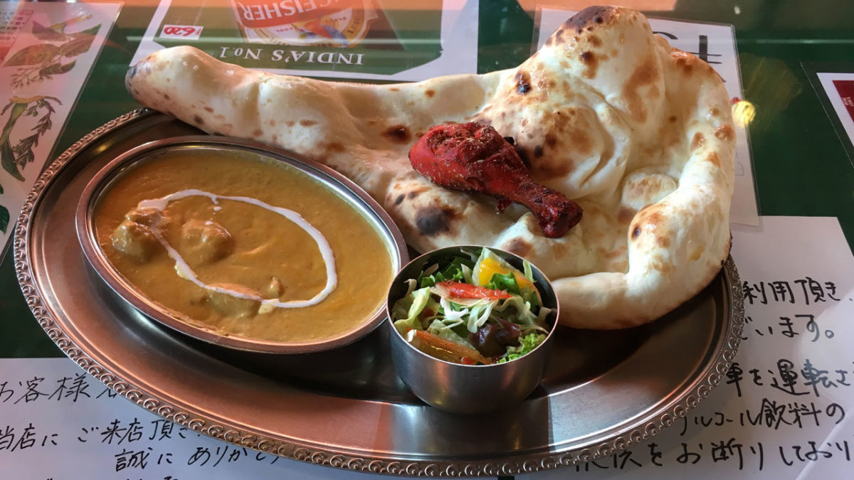 「インド料理 カーナ ピーナ」の22種類の中から好きなカレーが選べる『チョイスランチ』