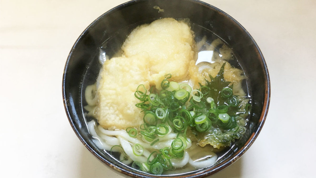 「手打うどん うぶしな」の『宮うどん』神社で頂く、神主が打つ、手打ちうどん!
