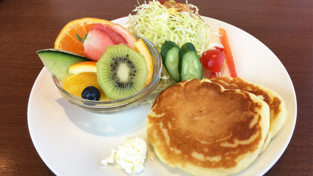 「はまきた珈琲」の『パンケーキランチ』ボリュームたっぷりのパンケーキでお腹も心も満たされること間違い無し!