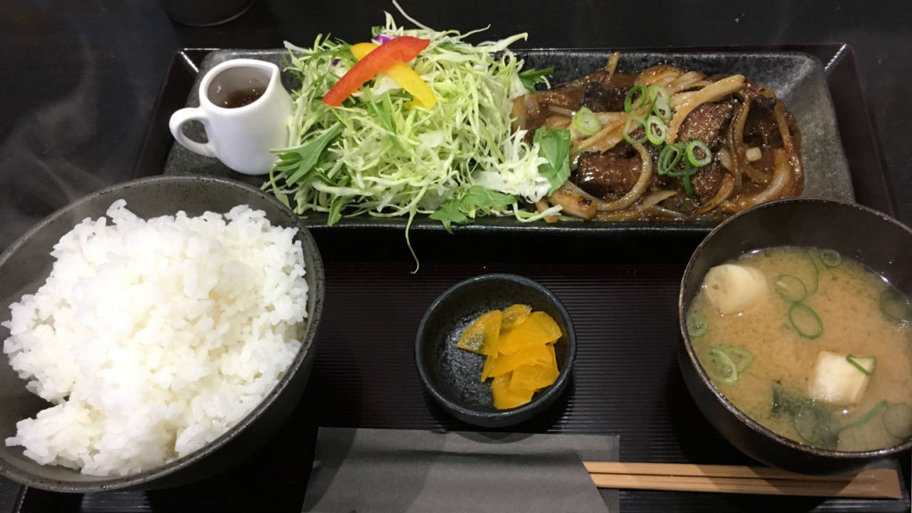 「金牛」の『ハラミ定食』お昼から美味しいお肉が食べられるお店！