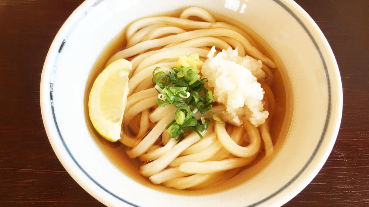 「セルフ釜あげうどん 岡じま」の『ぶっかけうどん』食べごたえ抜群のもちもちシコシコ麺!