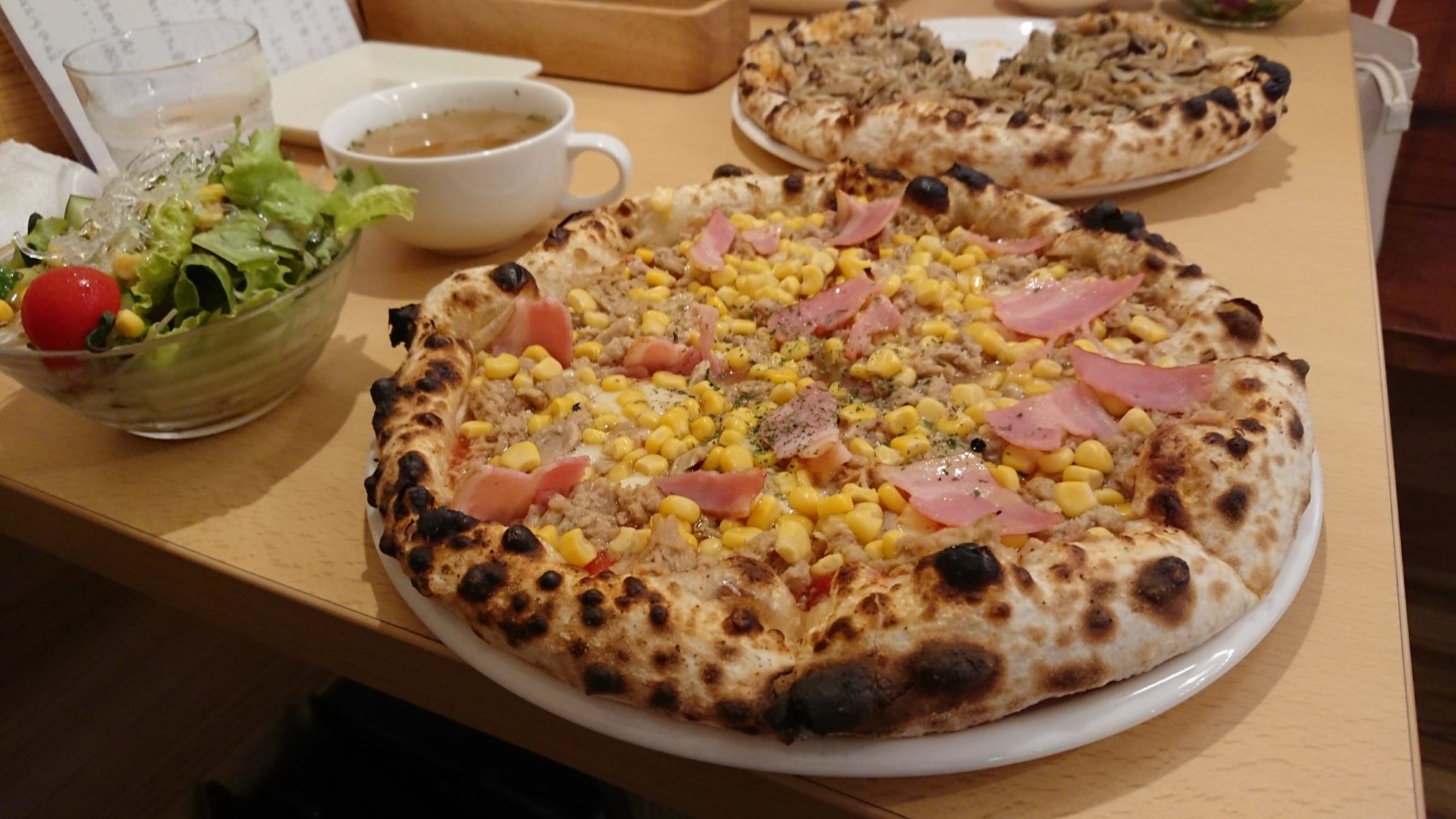 飯山町 森のpizza Lodge ロッジ の Pizza Lunch 豊富なメニューから選べる絶品 丸亀つーしん