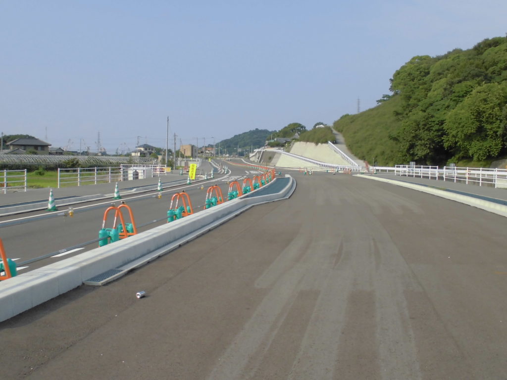 浜街道バイパス道路のトンネル工事