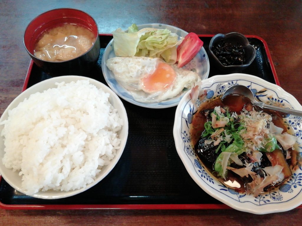 丸亀市今津町 御食事処 和平(かずへい)