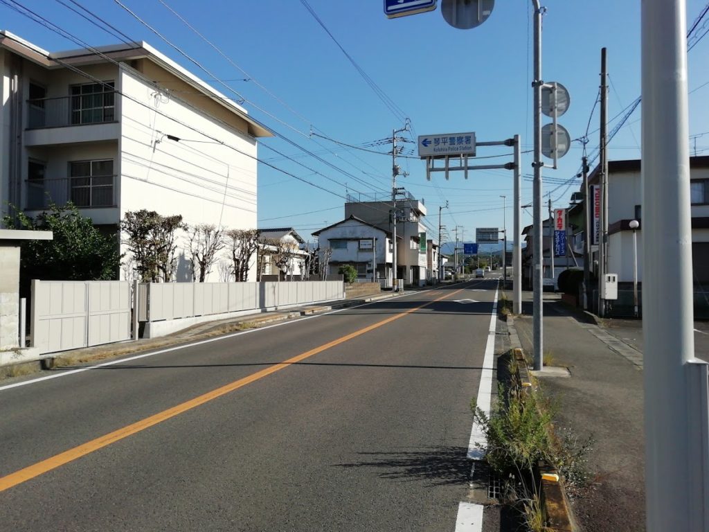 宮脇琴平店前(南)