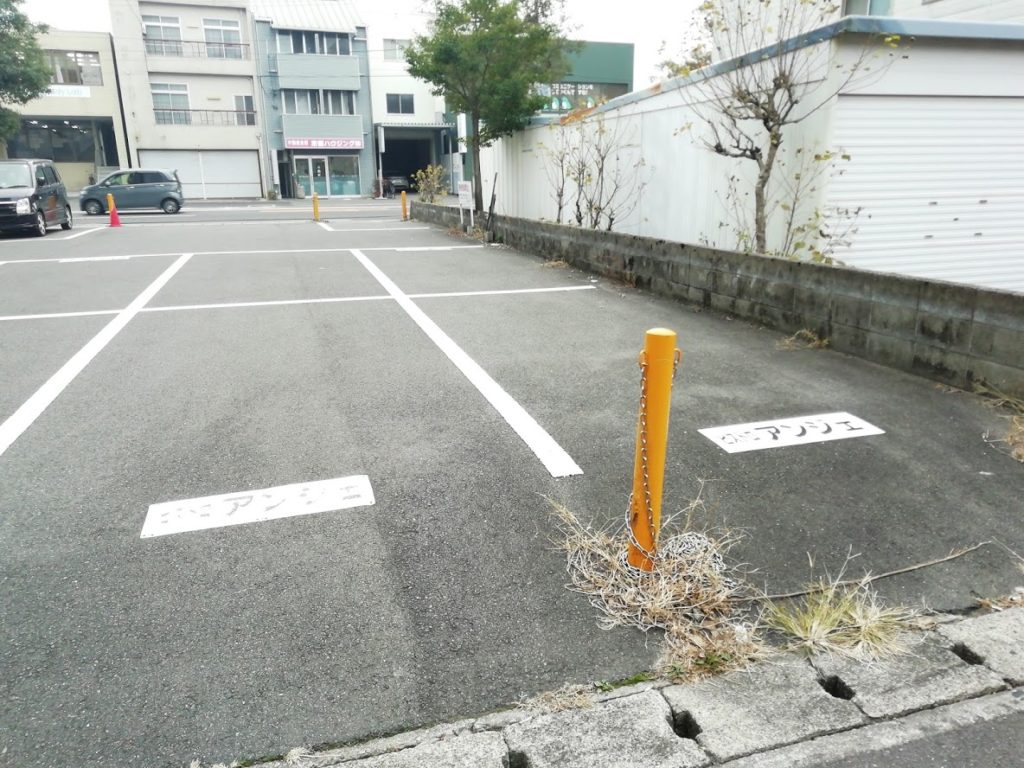 アンジェ 駐車場