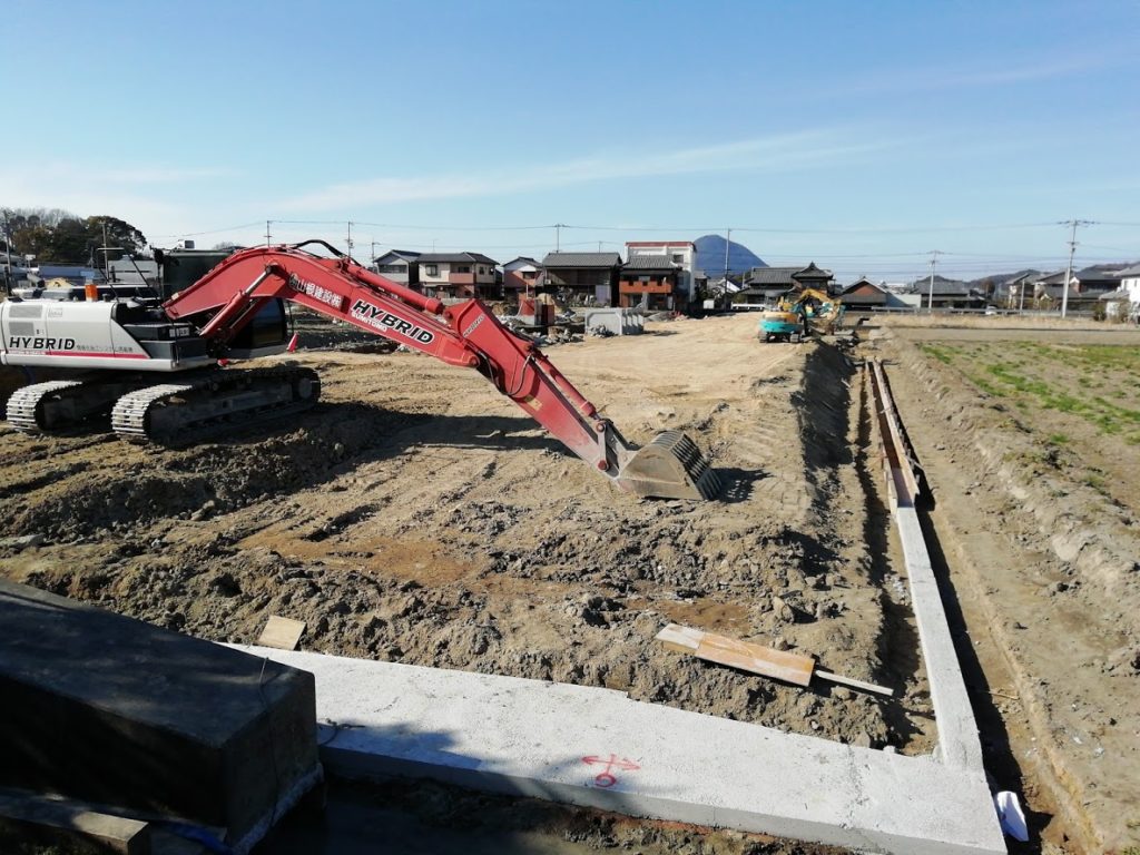 栗熊 ピカソ建設現場