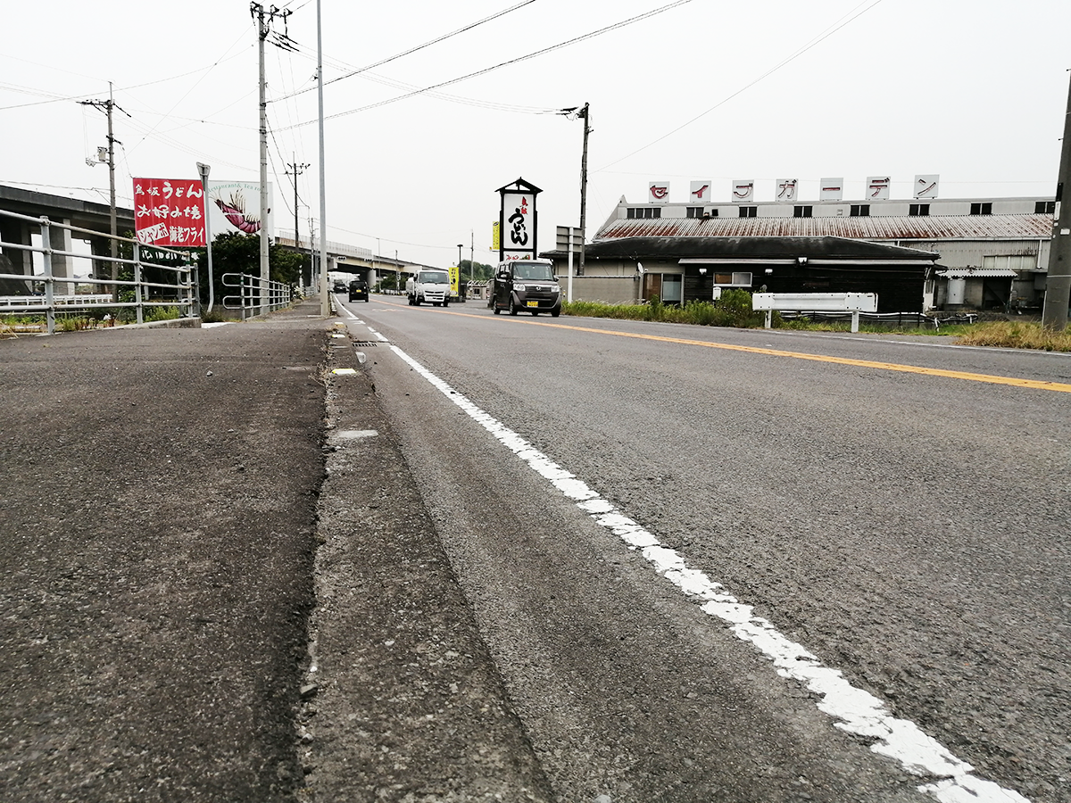 国道11号線 セイブガーデン前 轍