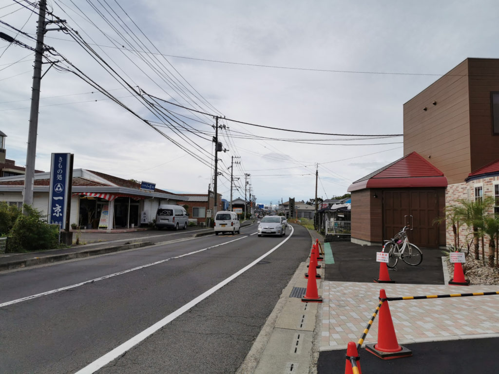 柞原町 手作りパンの店アゴラ 北向き