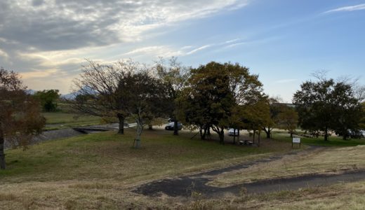 飯山町の「水辺の楽校公園」