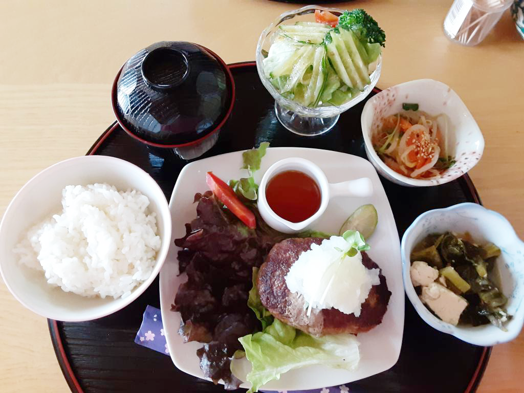 丸亀市飯山町 福ろう ハンバーグ定食