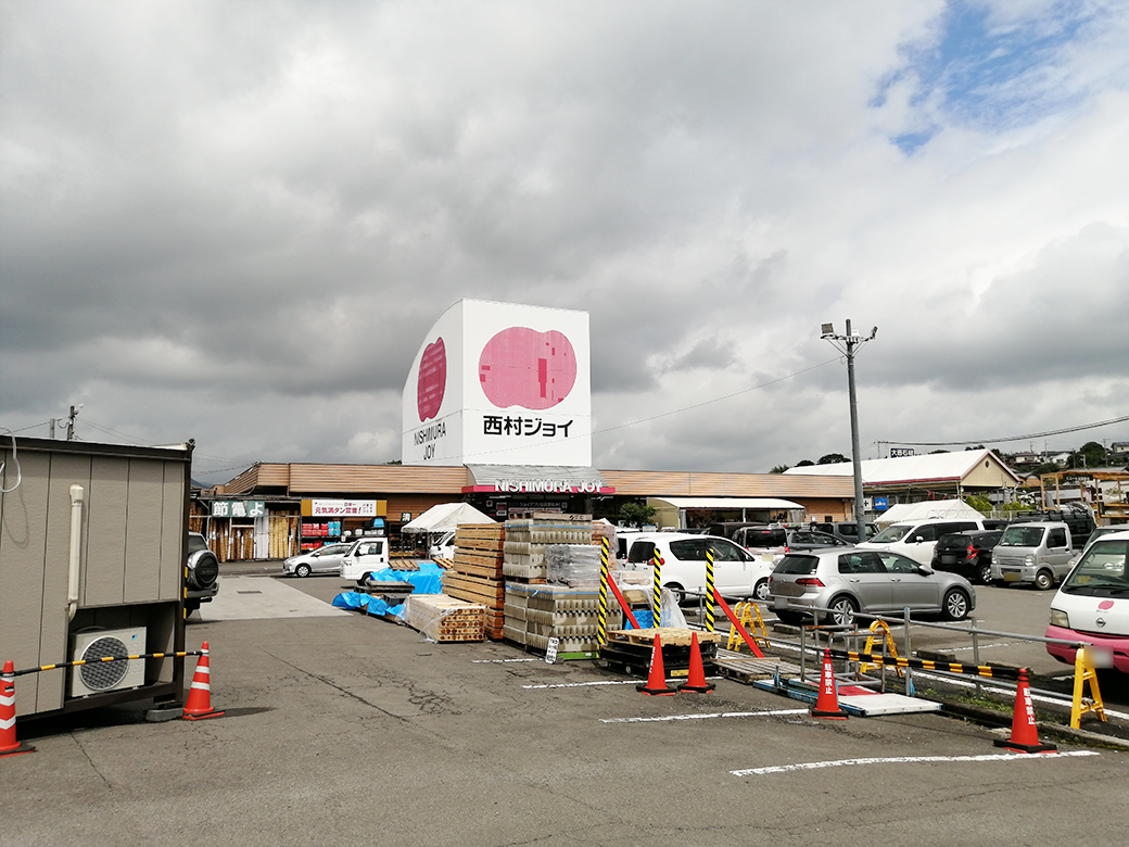 まんのう町の 西村ジョイ琴平店 が改装 新館の増設工事をしてる 完成は22年3月予定 丸亀つーしん