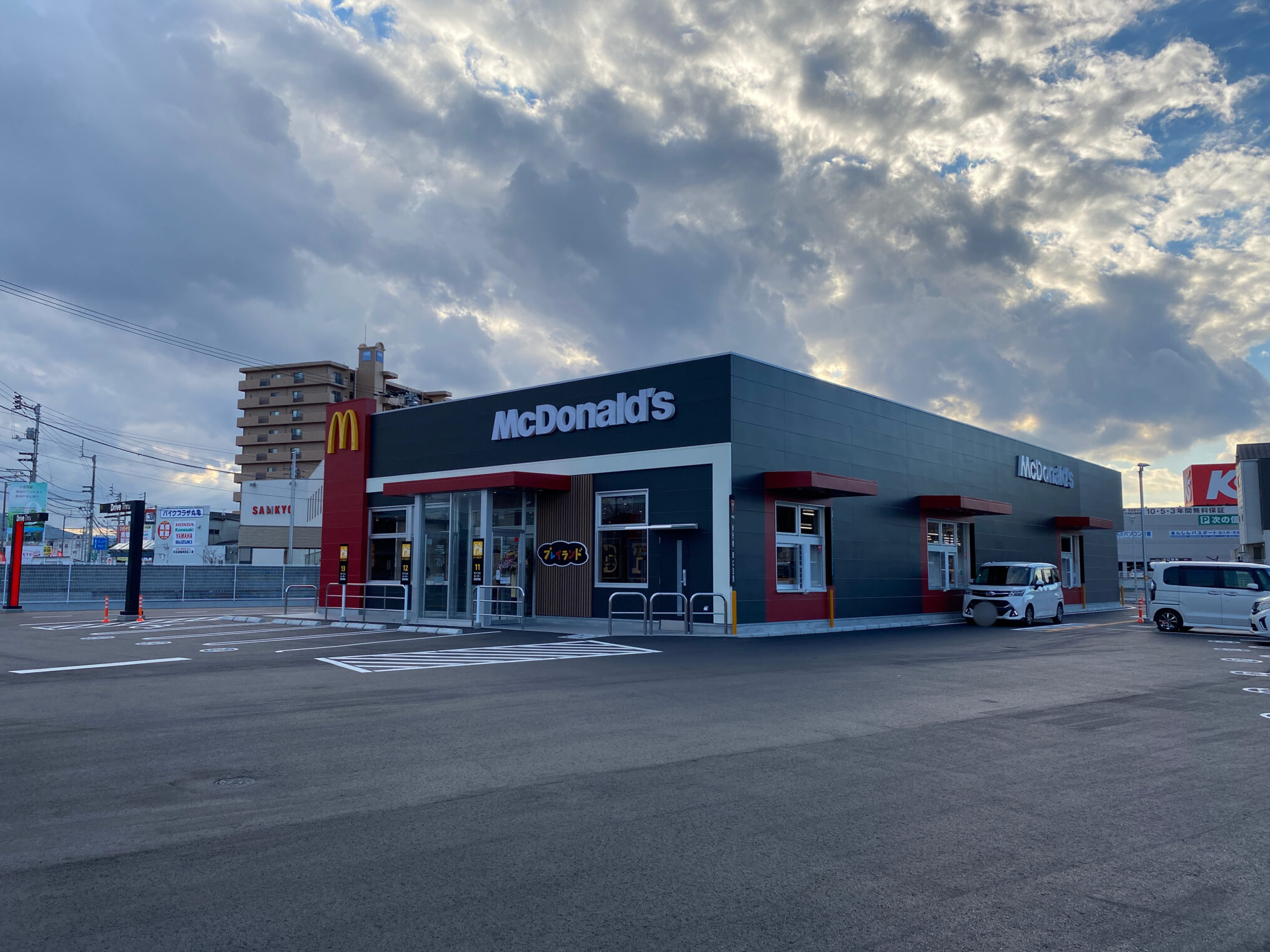 マクドナルド 丸亀競技場前店