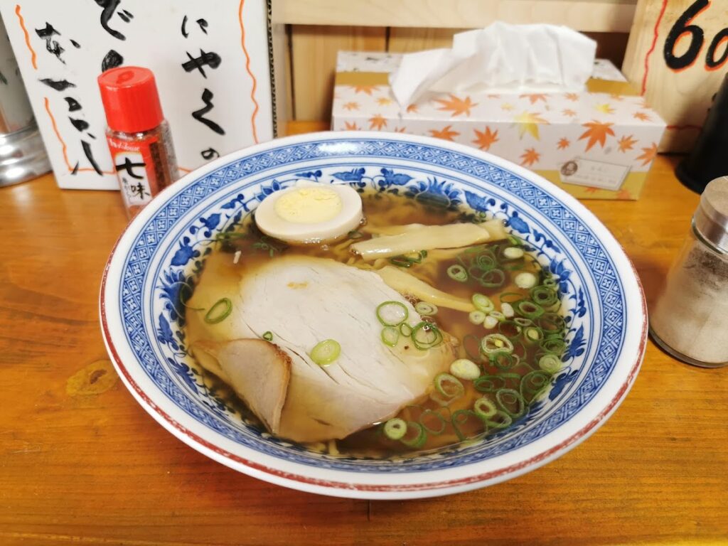 丸亀市 食堂 0番地 醤油ラーメン