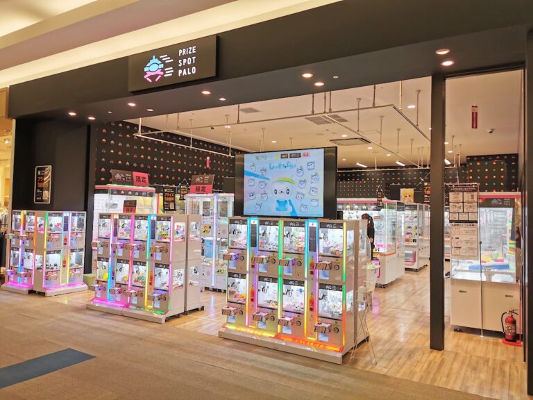 イオンモール綾川3階にクレーンゲーム専門店「PRIZE SPOT PALO 綾川店」が2022年4月29日(金)にオープンしてる