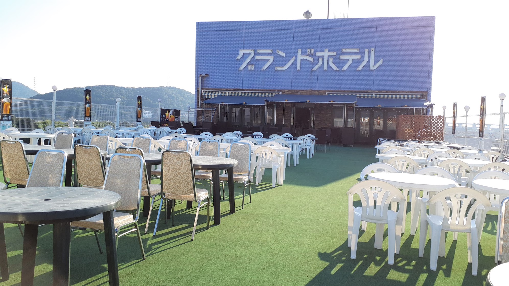 坂出市西大浜北「坂出グランドホテル」で、ビアガーデンが2022年7月1日 