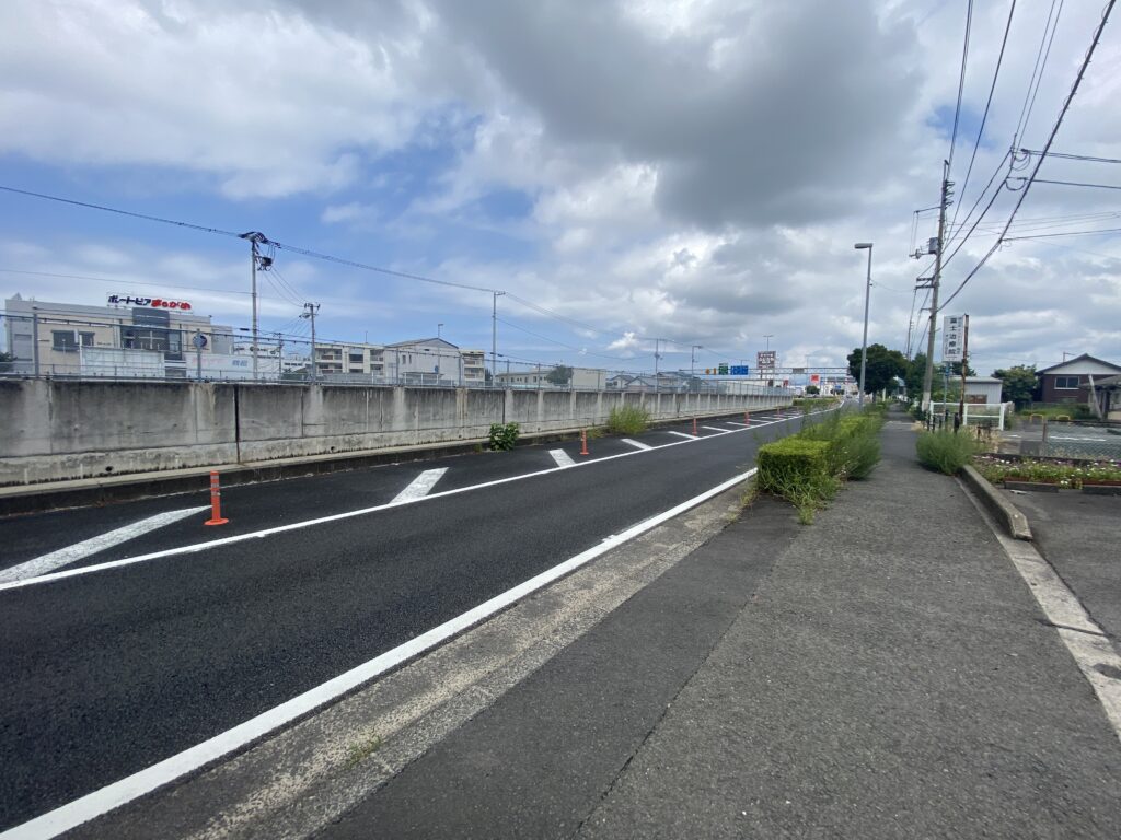 丸亀市原田町 制服のタカギ