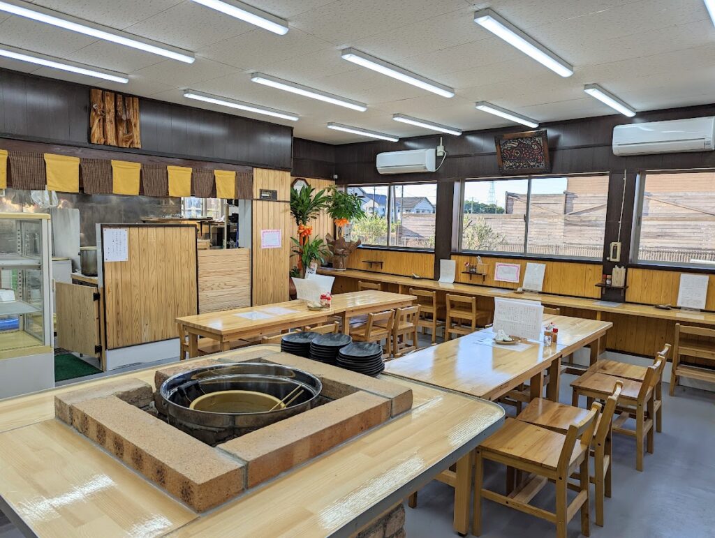 善通寺市生野町 香川家(かがわや) 店内