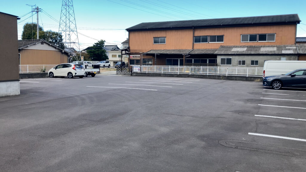 坂出市江尻町 かきのは 駐車場