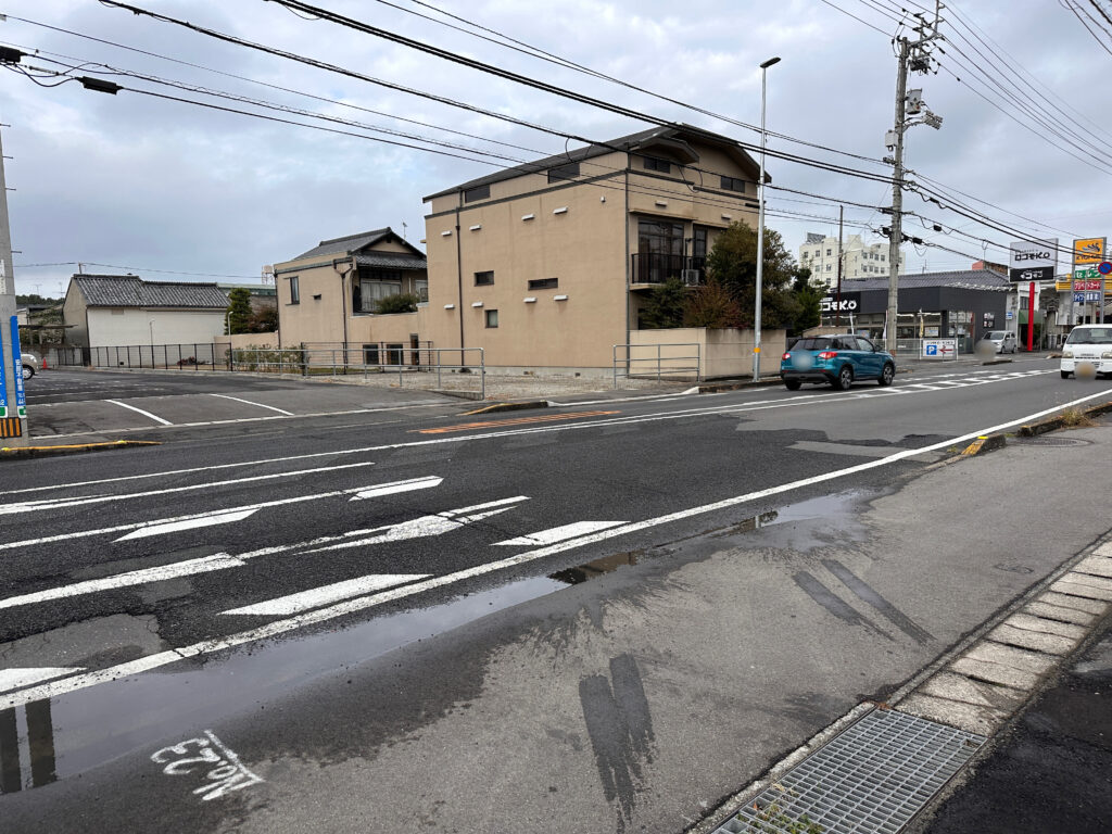 ドミノピザ 坂出本町店 場所