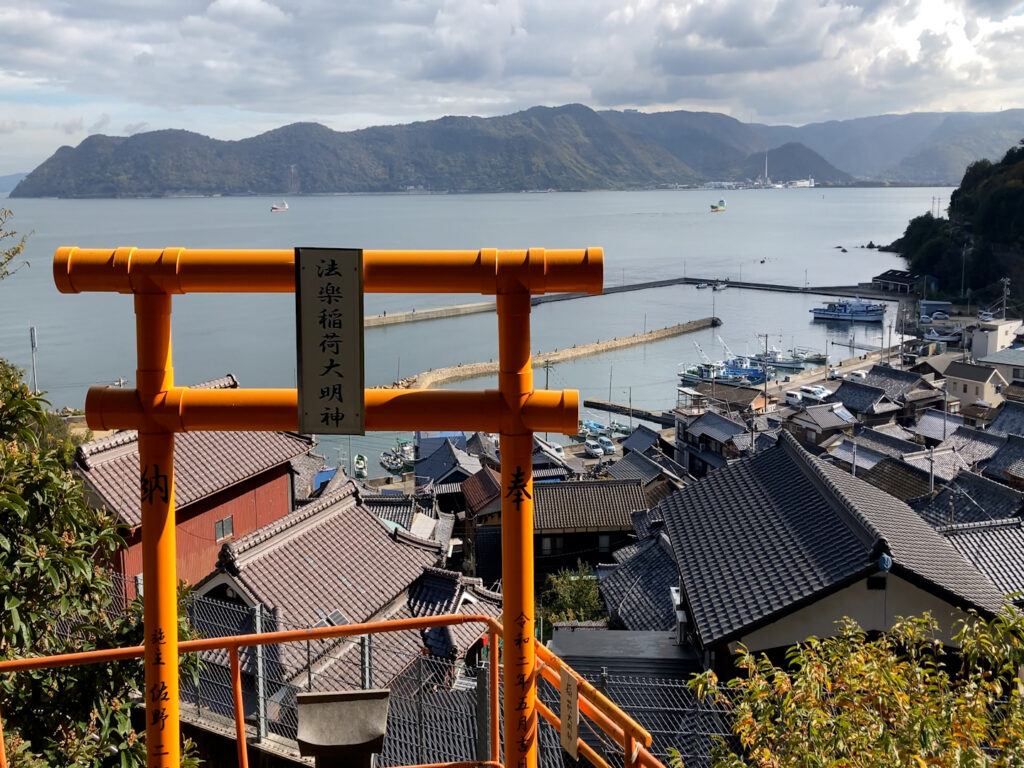 坂出市瀬居町 法楽稲荷大明神からの景色