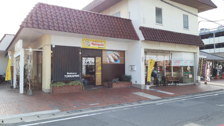 坂出市室町「Trapani(トラパーニ)」いろんなシーンで楽しめる種類豊富な品揃えのパン屋さん。クリスマス期間限定のメニューも登場