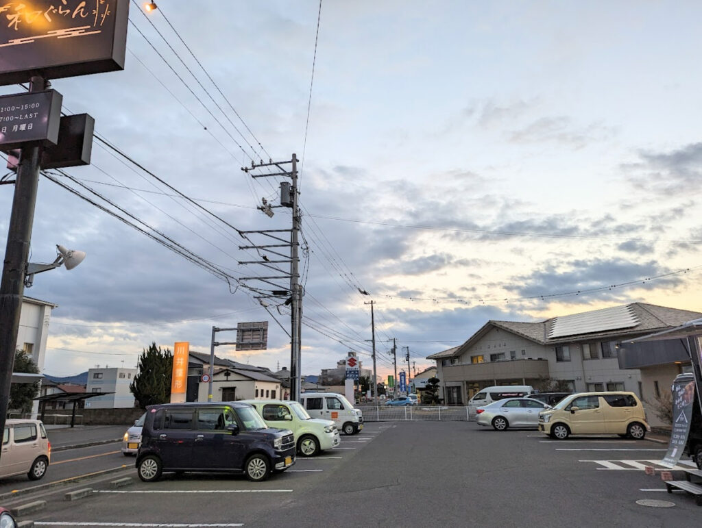 丸亀市中津町 屋台食堂 和ぐらん 駐車場