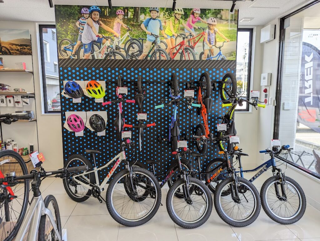 丸亀市土器町 WAVE BIKES丸亀店(TREKコンセプトストア) 店内