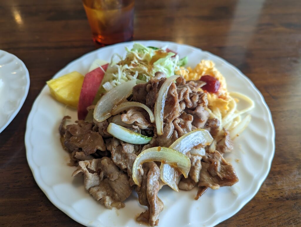 宇多津町 カフェレスト ベルン ポークしょうが焼き