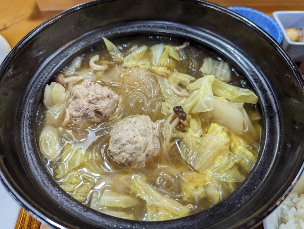坂出市本町 食処 ゆとり 肉団子と春雨の鍋スープ