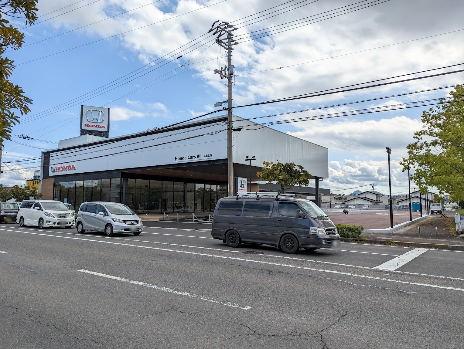 丸亀市土器町 Honda Cars 香川 丸亀北店