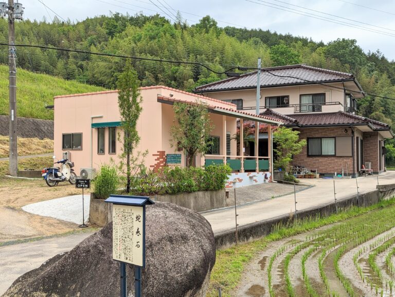 綾川町に「JAMAKI CAFE」が2023年5月21日(日)にプレオープンしてる。自然に囲まれた隠れ家カフェ