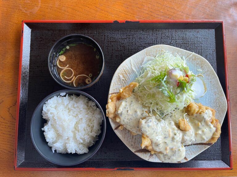 綾川町滝宮「キャトル・セゾン」の『チキン南蛮ランチ』と『ハンバーグ＆チキン南蛮ランチ』代々伝わるレシピ