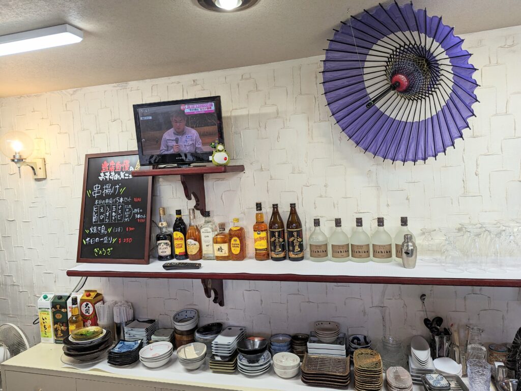 丸亀市飯山町 酒の肴屋 きゃびん 店内