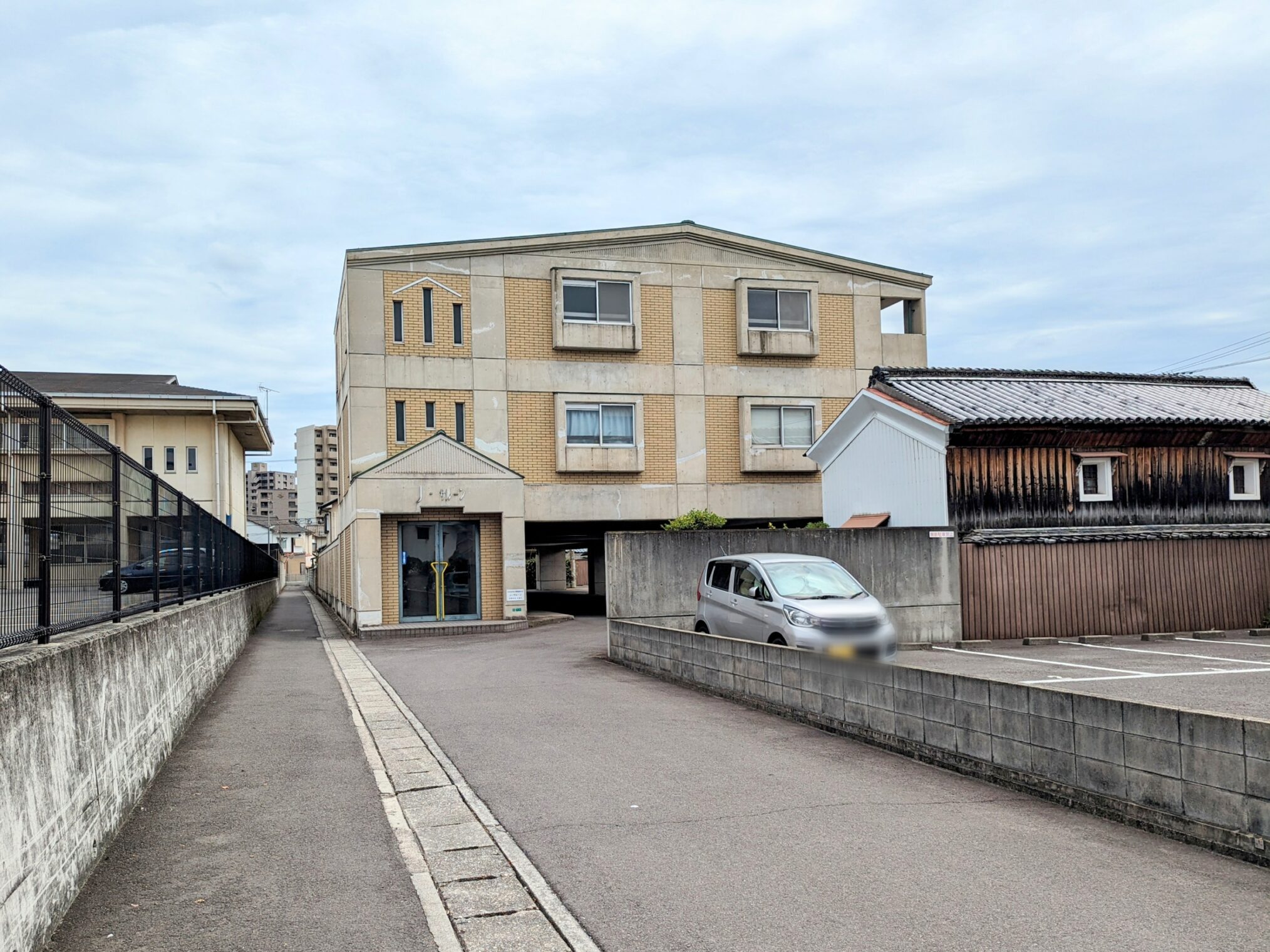 丸亀市中府町 まんまごと丸亀教室レンタルスペース