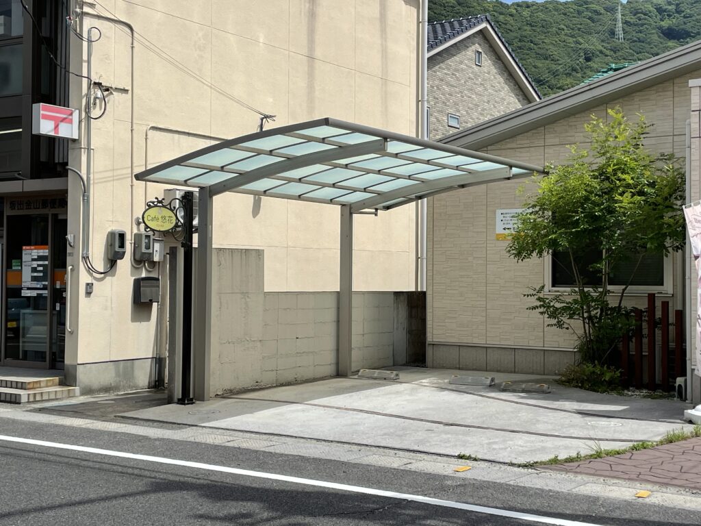 坂出市横津町 cafe悠花 敷地内駐車場