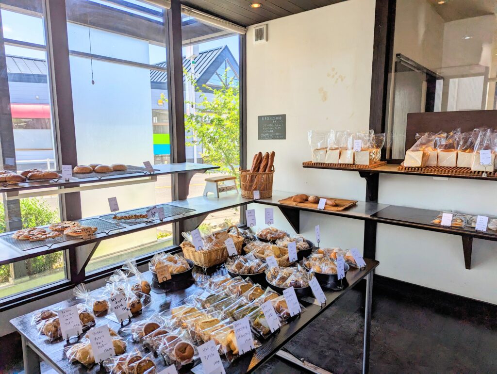 丸亀市土器町 パンと焼菓子の店 ジプソ 店内