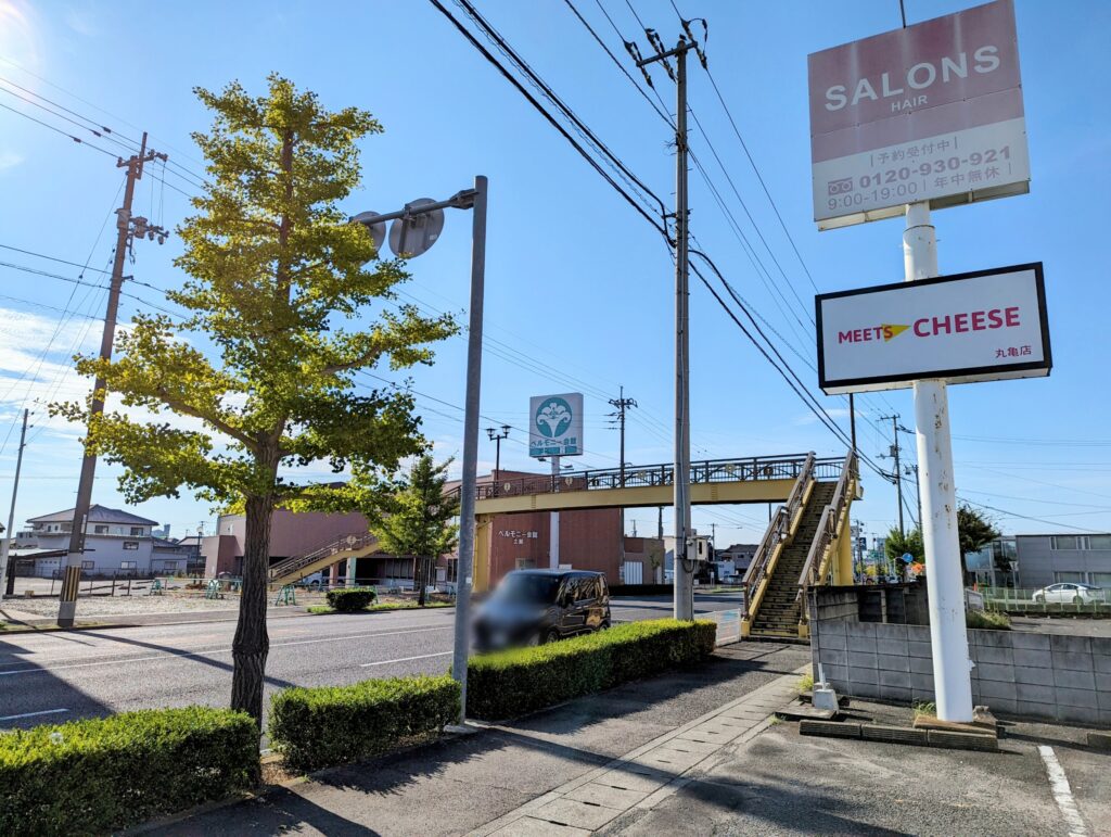 丸亀市土器町 MEETS CHEESE(ミーツチーズ) 丸亀店 場所