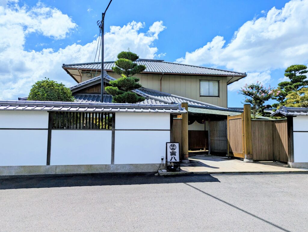 丸亀市川西町 焼肉 寅八 店舗外観