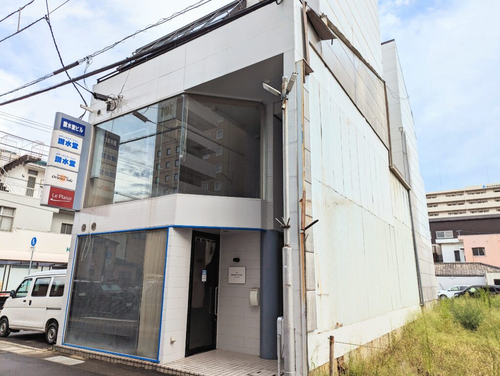 丸亀市本町 沖縄居酒屋 てぃんがーら