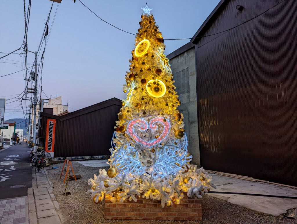 丸亀市通町商店街 すMYルプロジェクトⅣ～光の道をぬけて城まで歩こう～