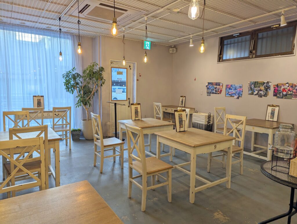 丸亀市塩飽町 NeiRo(ネイロ) 店内